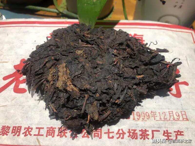 好的普洱熟茶有香，差的普洱熟茶有味，鉴别普洱熟茶就靠香和味