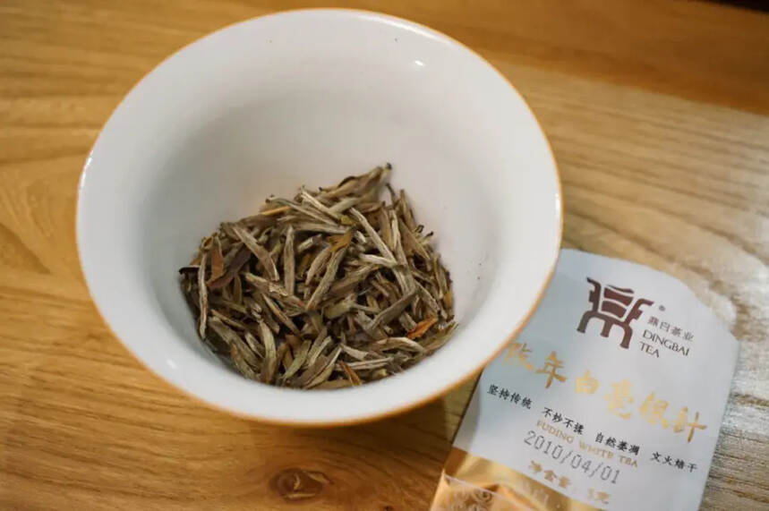 今晚有茶 | “这是最能代表鼎白工艺的三款茶”