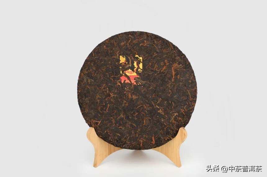 中茶新品 | 癸卯新至，兔年纳福，玉兔仙生，如约而来