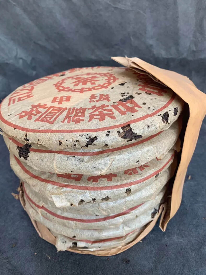 302批红印甲级生饼！纯干仓老生茶，不可多得！#普洱