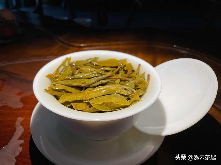 普洱茶陈化过程中的内含物质变化