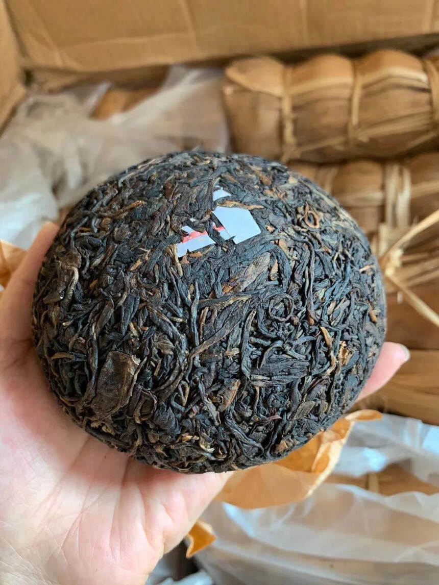 05年大益沱茶，勐海早春沱250克！一条4个，一件3